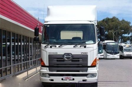700 5